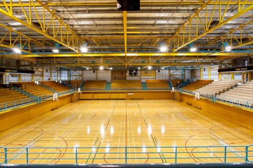 Barfoot_&_Thompson_Stadium_Main_Floor.jpg